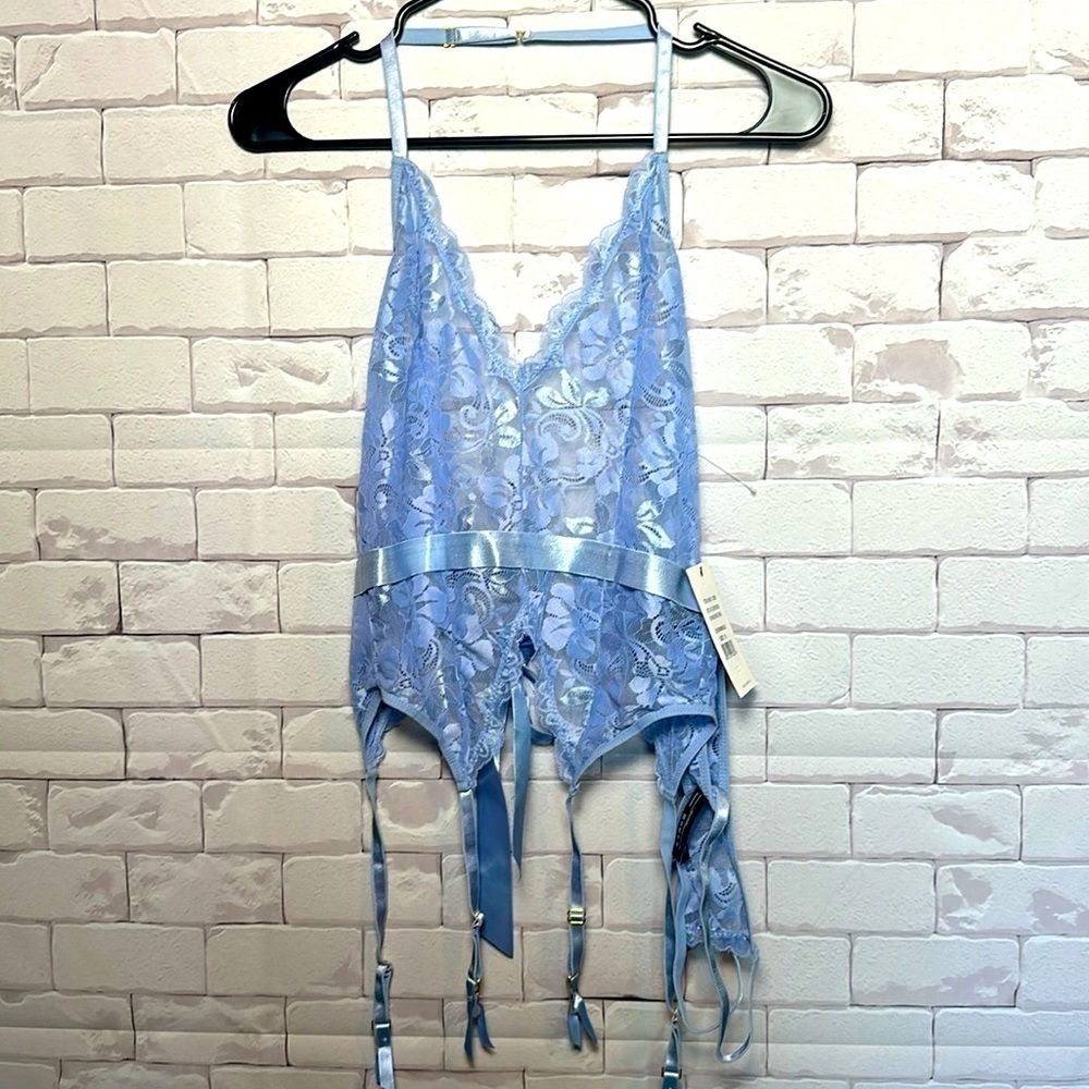 NWT Lace Halter Top soft Cup Oh La La Cherie Paris size small blue matching set
